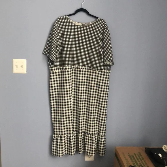 ⭕️ PRICE FIRM ASOS Size 22 Short Sleeve Black and White Gingham Maxi Dress - Picture 5 of 8